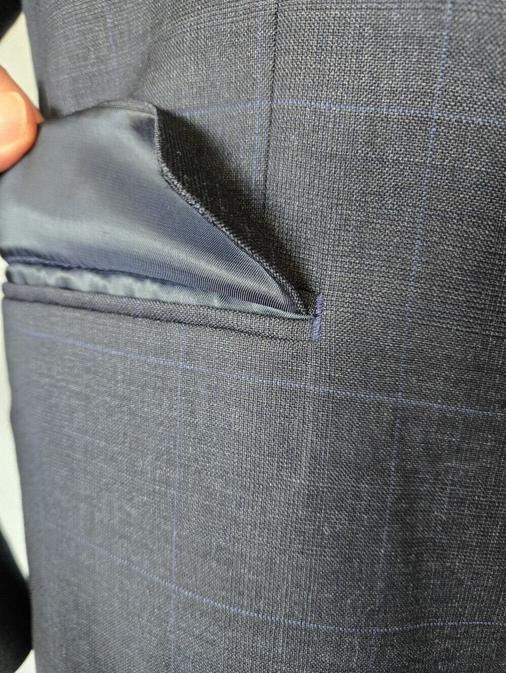 Lauren Ralph Lauren Navy Windowpane 100% Wool Blazer. 44R - Picture 3 of 16